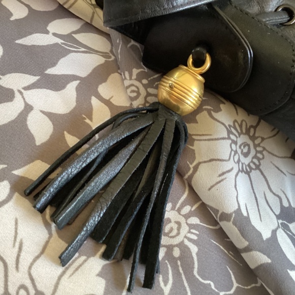 ROBINSON’S Black Leather Drawstring Handbag - Picture 5 of 6